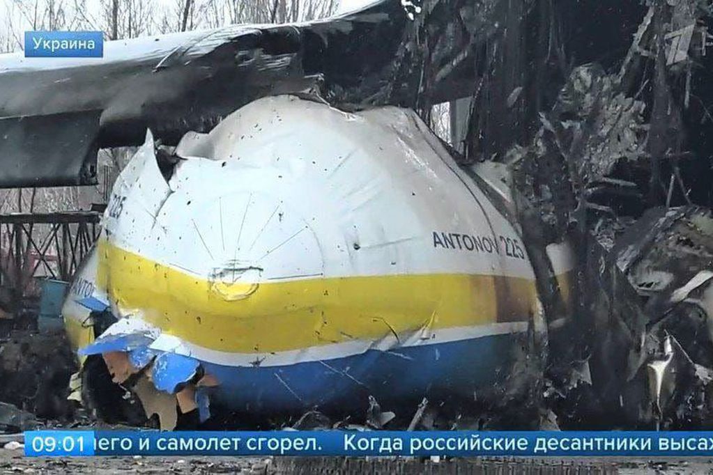 Vuela alto, Antanov: las imágenes confirman la destrucción del avión más grande del mundo